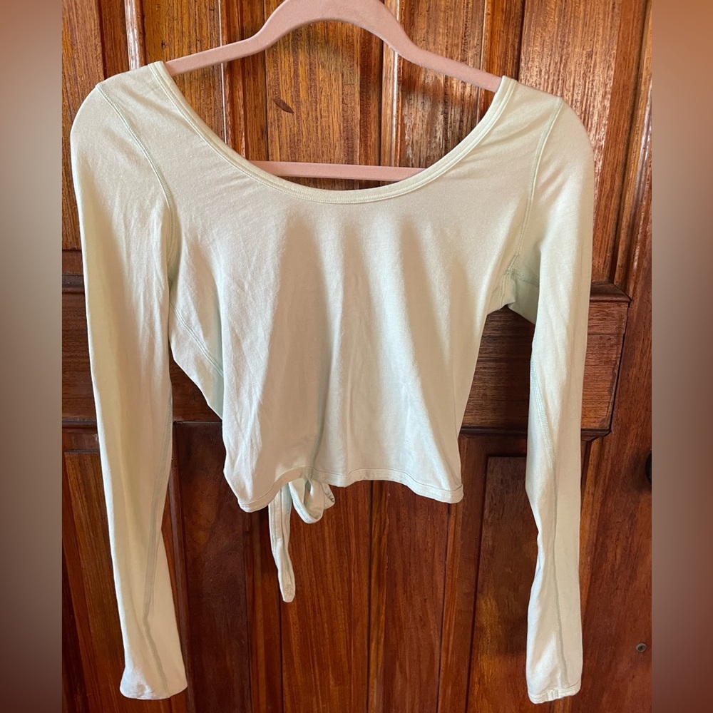 lululemon its a tie longsleeve size 2 mint green